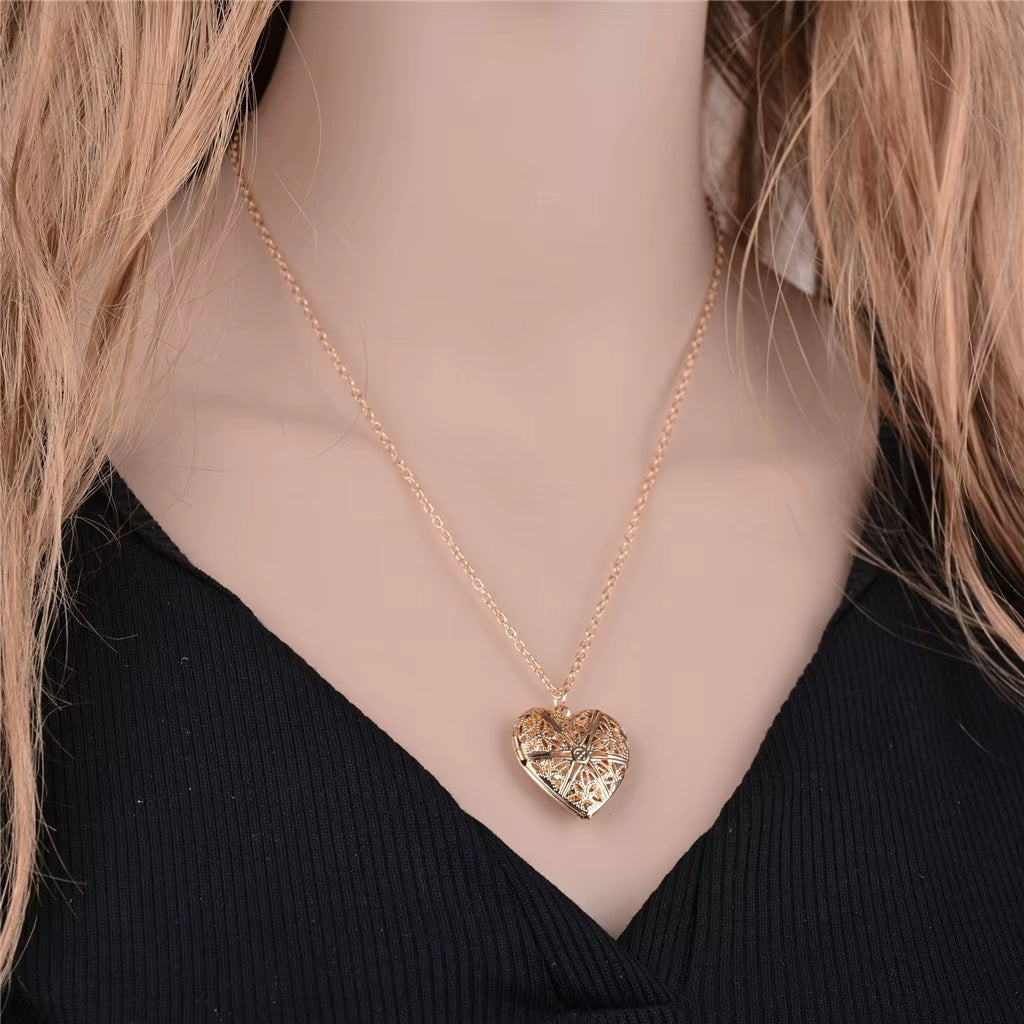 Heart-Shaped Photo Frame Pendant Necklace Charm Openable Locket Necklaces Women Men Jewelry New Brand Fashion Jewelry Gift